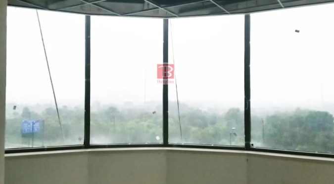 使用隔斷防火玻璃時(shí)要注意什么？